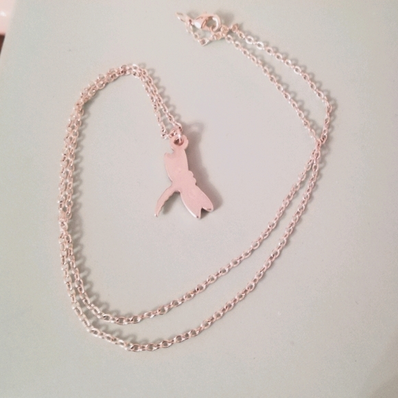 Dragonfly Pendant Necklace. Silver Plated. - Picture 3 of 3